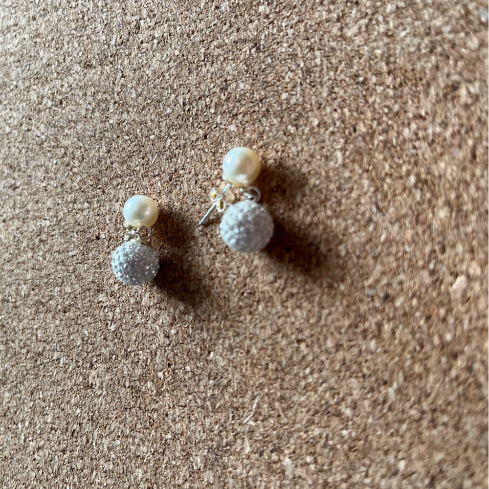 Prouds cultured pearl and silver glitter ball earrings. In as new condition. - Picture 2 of 2